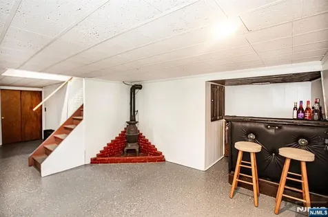 326 William Street New Milford NJ 07646