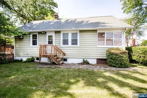 326 William Street New Milford NJ 07646