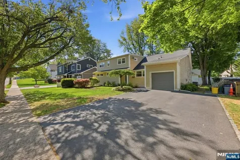 455 Hoffman Avenue New Milford NJ 07646