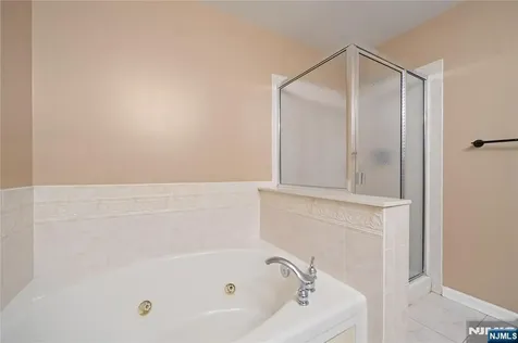 214 Riverwalk Way Clifton NJ 07014