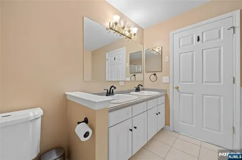 214 Riverwalk Way Clifton NJ 07014