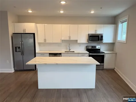 1685 Bergen Boulevard Fort Lee NJ 07024