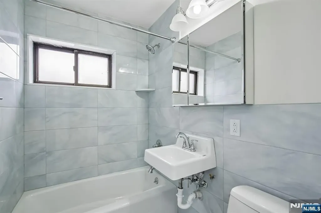 3060 Edwin Avenue Fort Lee NJ 07024