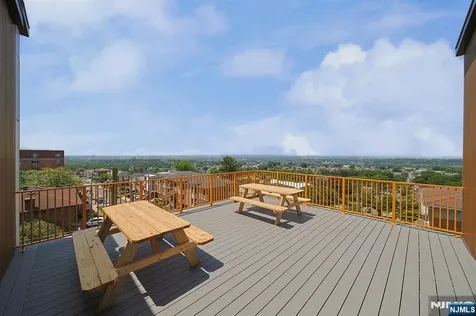 401 E Central Boulevard Palisades Park NJ 07650