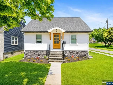 385 Copeland Avenue Lyndhurst NJ 07071