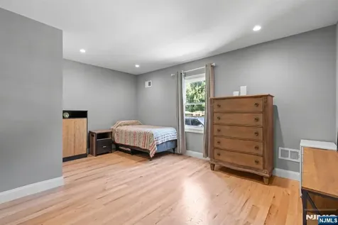 385 Copeland Avenue Lyndhurst NJ 07071