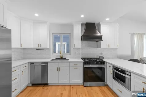 385 Copeland Avenue Lyndhurst NJ 07071