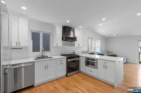 385 Copeland Avenue Lyndhurst NJ 07071