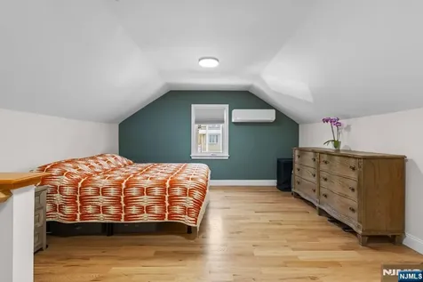385 Copeland Avenue Lyndhurst NJ 07071