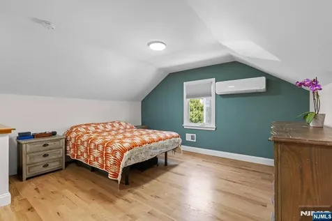 385 Copeland Avenue Lyndhurst NJ 07071
