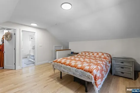 385 Copeland Avenue Lyndhurst NJ 07071