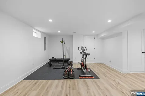 385 Copeland Avenue Lyndhurst NJ 07071