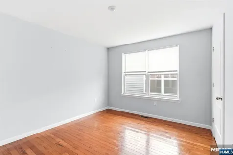 299 N 13th Street Newark NJ 07107