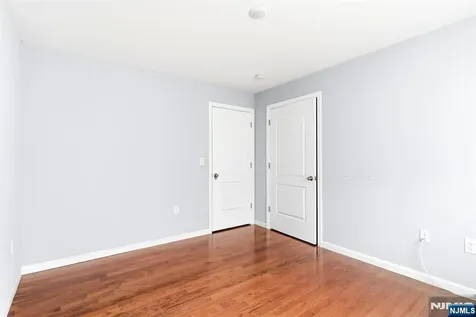 299 N 13th Street Newark NJ 07107