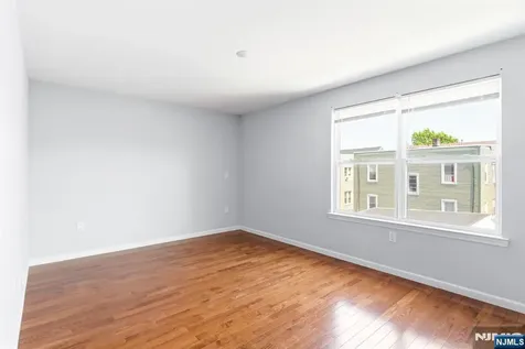 299 N 13th Street Newark NJ 07107