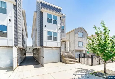 299 N 13th Street Newark NJ 07107