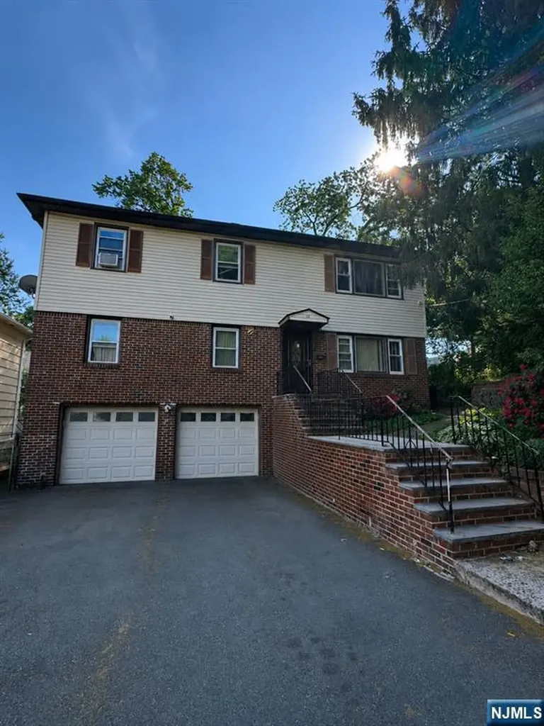 22 Evelyn Court Maplewood NJ 07040