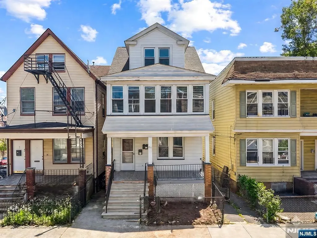 134 Dewey Street Newark NJ 07112