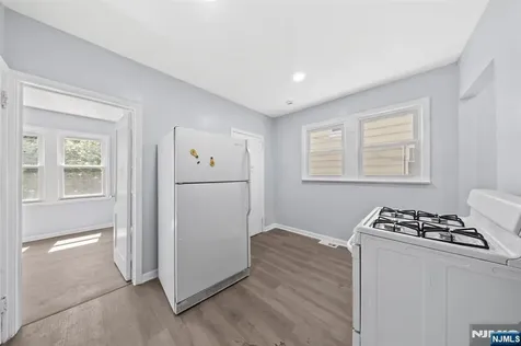 134 Dewey Street Newark NJ 07112
