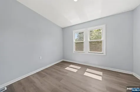 134 Dewey Street Newark NJ 07112