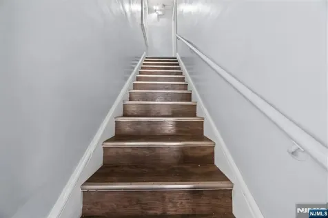 134 Dewey Street Newark NJ 07112