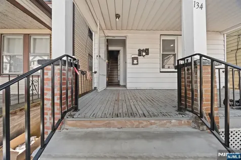 134 Dewey Street Newark NJ 07112