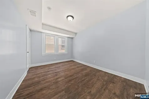 134 Dewey Street Newark NJ 07112