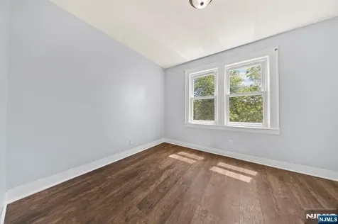 134 Dewey Street Newark NJ 07112