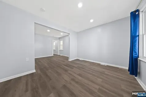 134 Dewey Street Newark NJ 07112