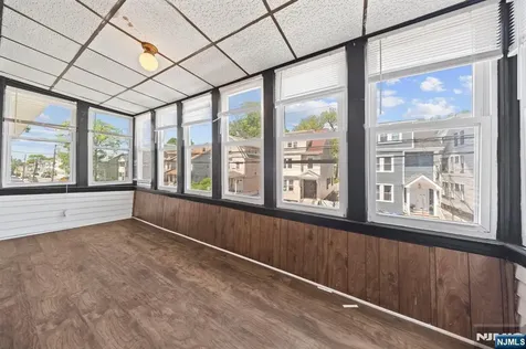 134 Dewey Street Newark NJ 07112