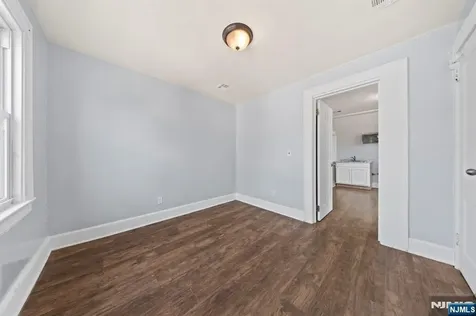 134 Dewey Street Newark NJ 07112