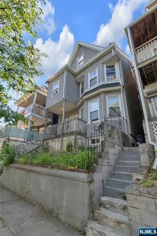 135 N 4th Street Paterson NJ 07522