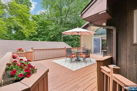 741 Natures Way Franklin Lakes NJ 07417