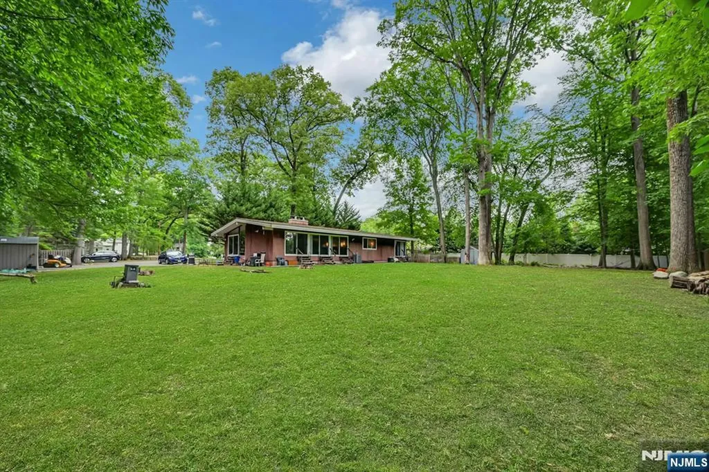 2009 Glen Avenue Twp Of Washington NJ 07676