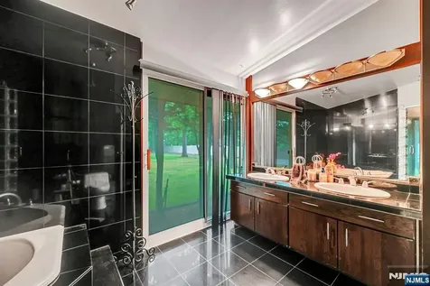 2009 Glen Avenue Twp Of Washington NJ 07676