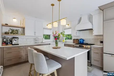 412 Fenlon Boulevard Clifton NJ 07014
