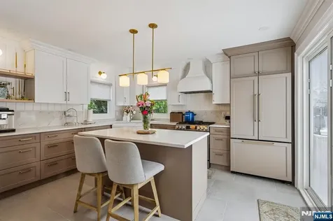 412 Fenlon Boulevard Clifton NJ 07014