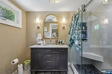 412 Fenlon Boulevard Clifton NJ 07014