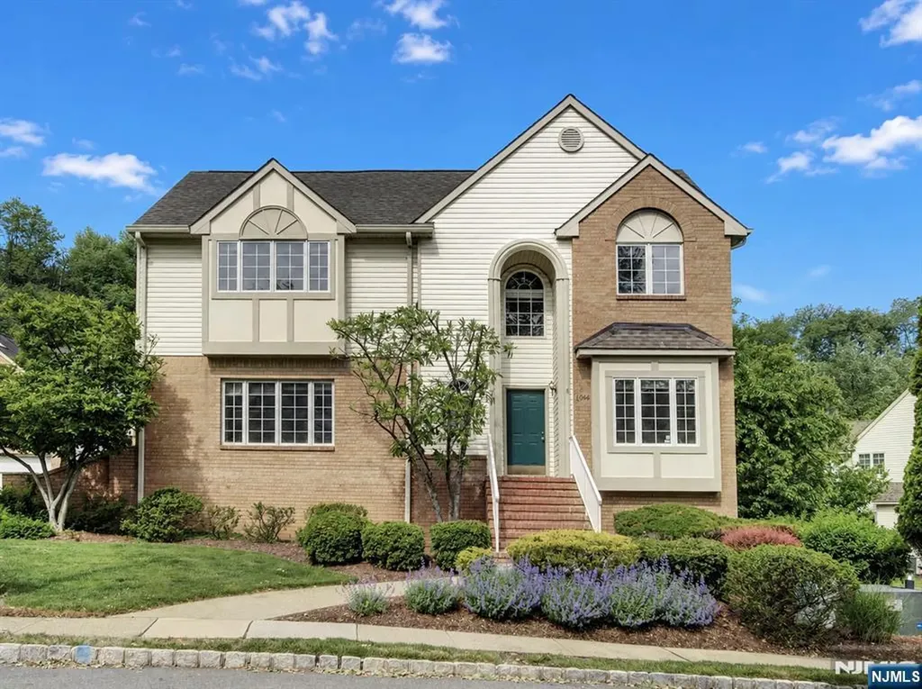 1044 Smith Manor Boulevard West Orange NJ 07052
