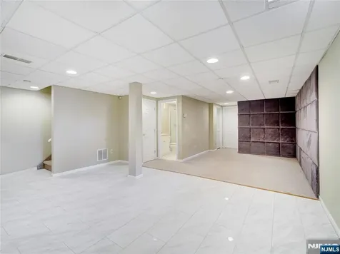 1044 Smith Manor Boulevard West Orange NJ 07052