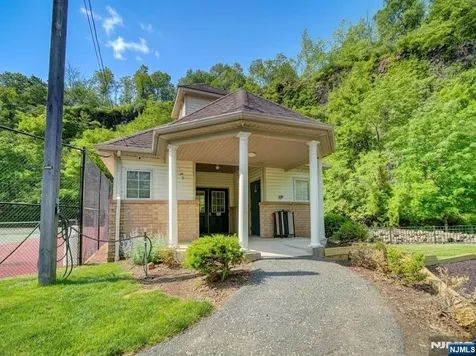 1044 Smith Manor Boulevard West Orange NJ 07052