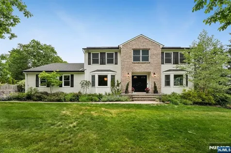 61 Howell Drive West Orange NJ 07052