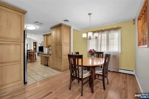 35 Old Orchard Court Cedar Grove NJ 07009