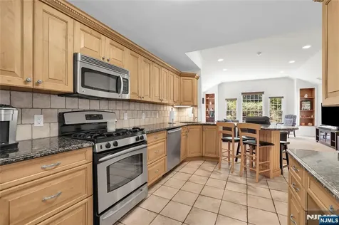 35 Old Orchard Court Cedar Grove NJ 07009