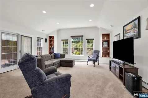 35 Old Orchard Court Cedar Grove NJ 07009