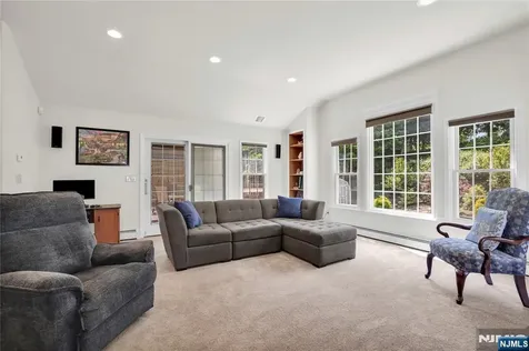 35 Old Orchard Court Cedar Grove NJ 07009