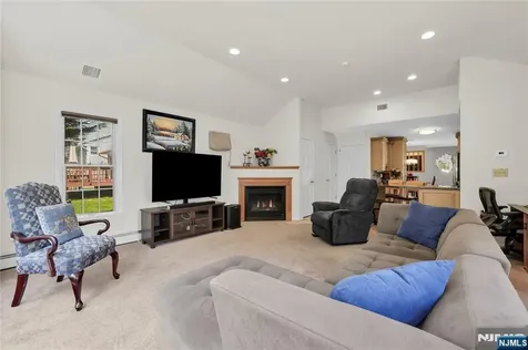 35 Old Orchard Court Cedar Grove NJ 07009