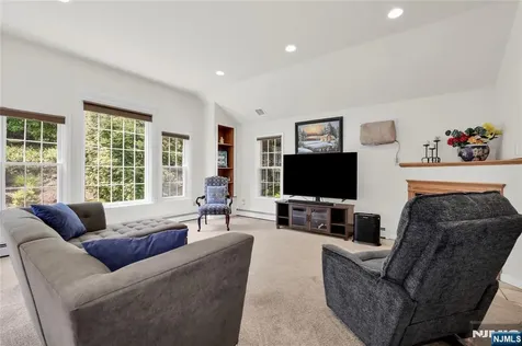 35 Old Orchard Court Cedar Grove NJ 07009