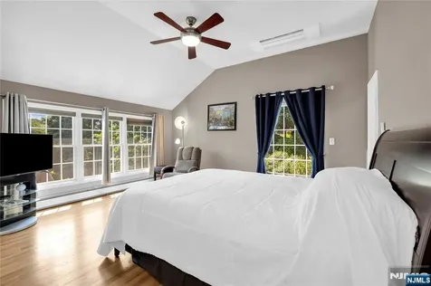 35 Old Orchard Court Cedar Grove NJ 07009