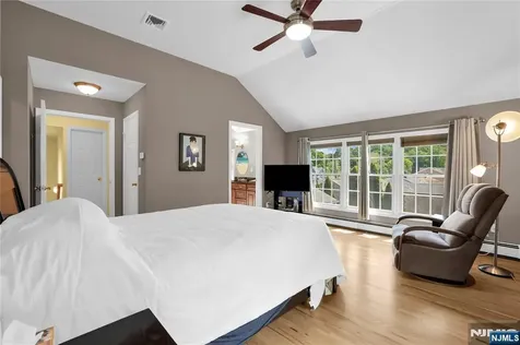 35 Old Orchard Court Cedar Grove NJ 07009
